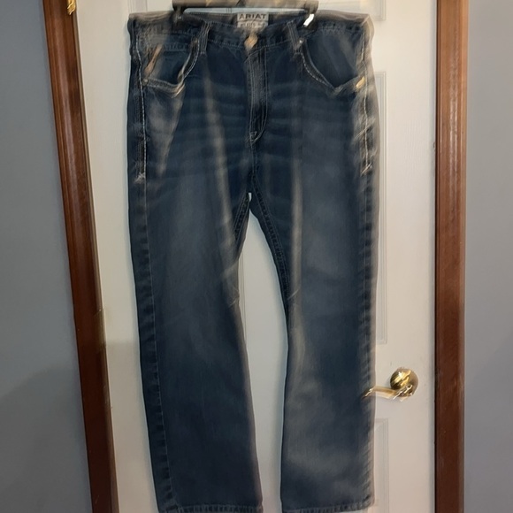 Ariat-40/32-blue-Durango-relaxed boot cut M4-thick stitch,light distressed jeans - Picture 2 of 15